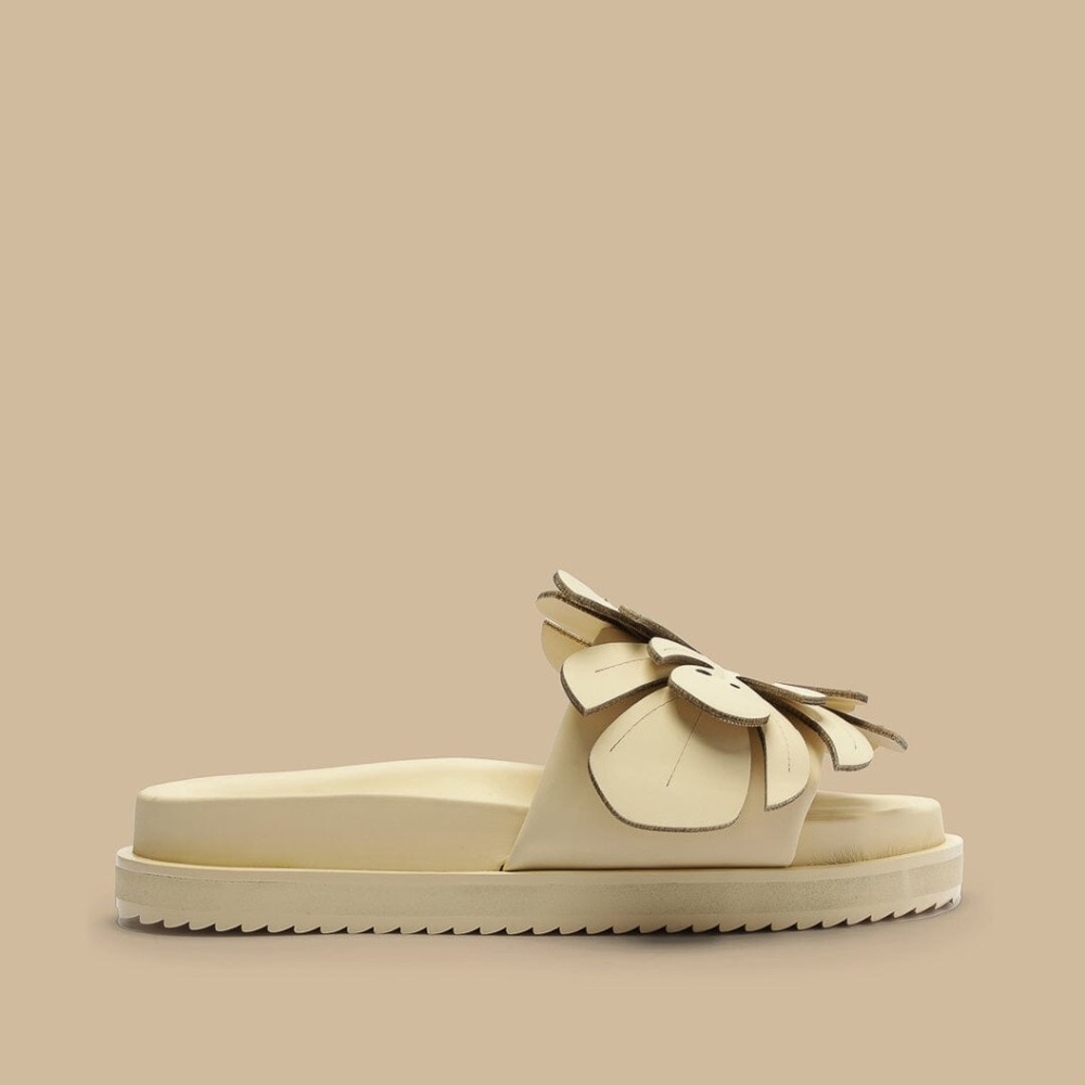Ivory Monstera Slide Sandal
